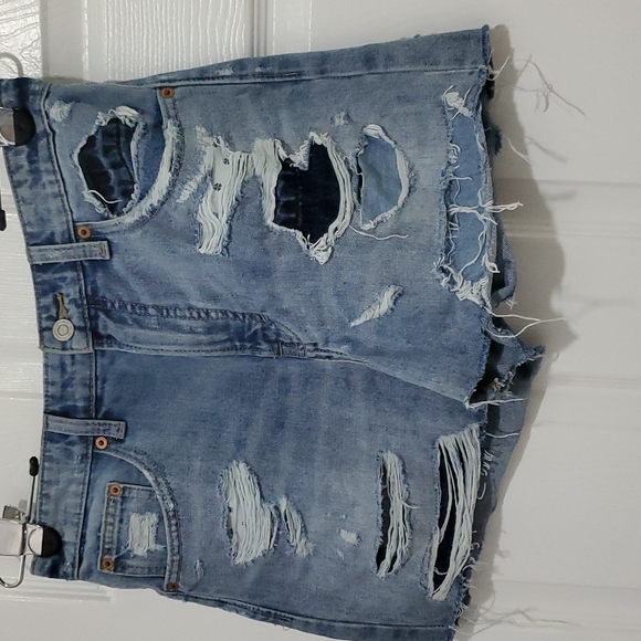 LUCKY BRAND LUCKY PINS HIGH RISE DISTRESSED SHORTS SIZE 6 - Picture 1 of 5